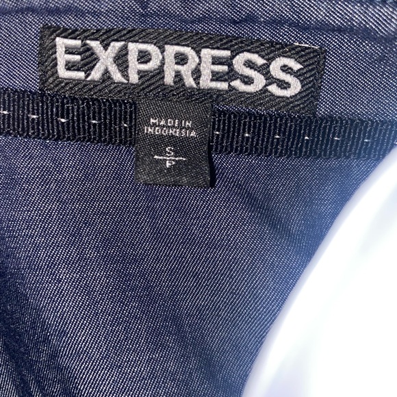 Express Women's Button-Up Long Sleeve Shirt - Picture 5 of 12